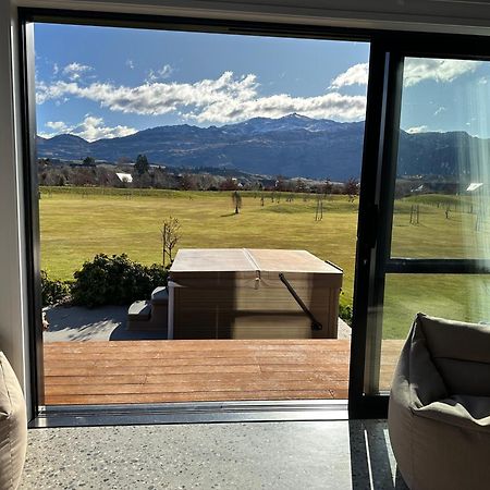 Guest House With A Stunning View Frankton Exterior photo